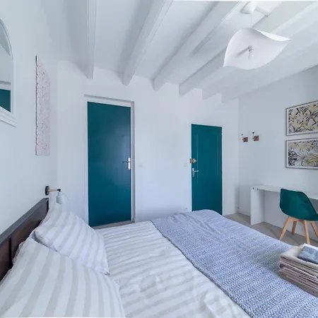 Bed & Breakfast Mieux Qu'a L'hotel ! #1 *