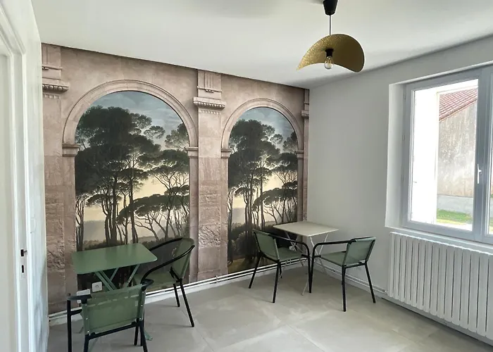 Mieux Qu'a L'hotel ! #1 Port-des-Barques